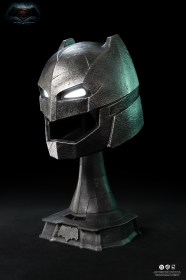 Armored Batman Helmet Batman v Superman Dawn of Justice 1/1 Replica by Pure Arts
